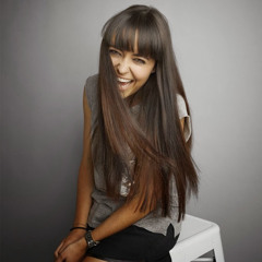 Amber Morris 32