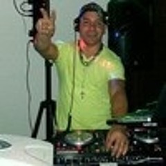 DJ Johan01