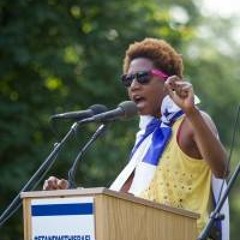 Chloé Simone Valdary