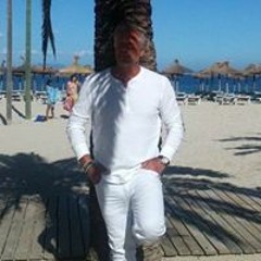 Roger R Svensson