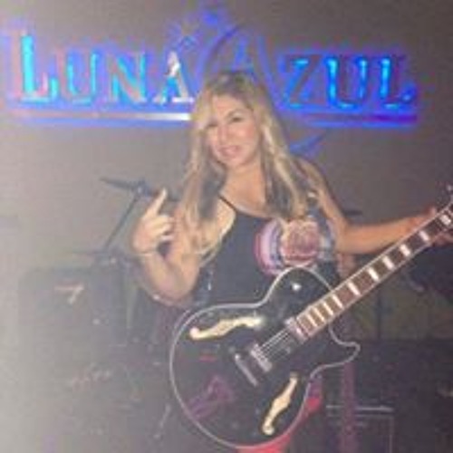 Lucia Loredo Aguirre’s avatar