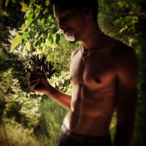 LulOs X Medunn - Real Gyalis ( Nefertiti Riddim by Guillermo )