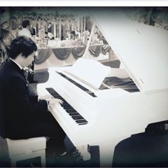 Lê Vân pianist