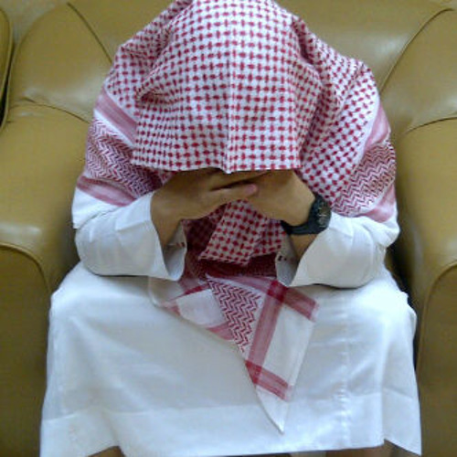 Jatuhnya talak, hukum sungkeman, dan hukum sujud selesai shalat