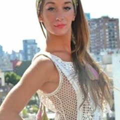 Maria Victoria Vives 1