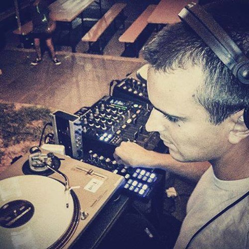 UND077 Ender Royers - Nerver (Mauro Alpha Remix)