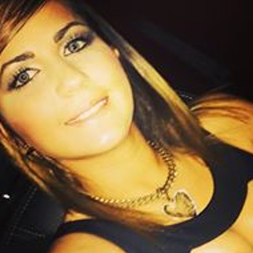 Stream Deolane Bezerra music | Listen to songs, albums, playlists for