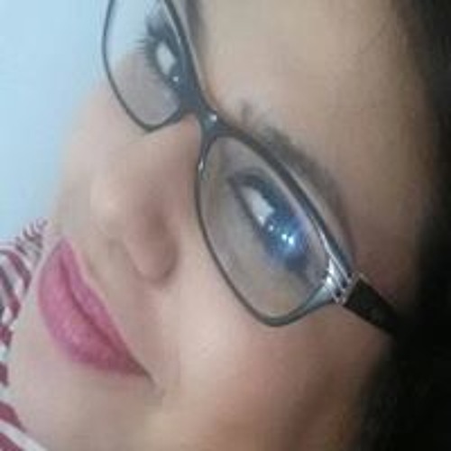 Aline Magalhães 12’s avatar