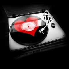 Dj giorgos ploumis