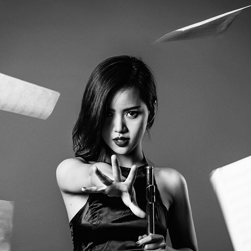 Âm Thầm Bên Em - Huyen Trang ft Kick Off