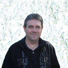 Bernie Killen. Original praise and worship songs.
