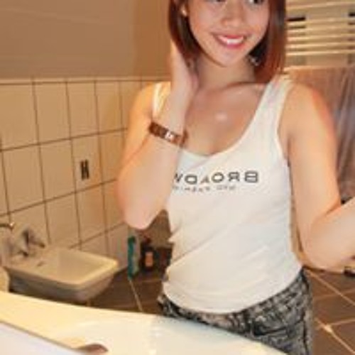 Huyenchen Nguyen’s avatar