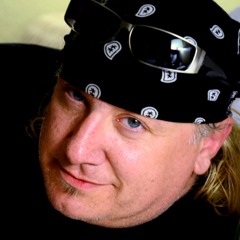 Christopher J Happel