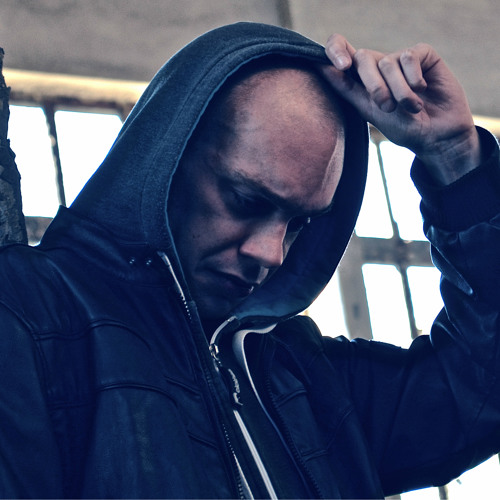 Andree - In Your Arms (Original Mix) FREE DOWNLOAD
