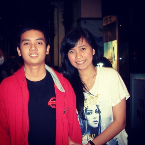 Dewa19 - Perempuan Paling Cantik Di Negriku Indonesia