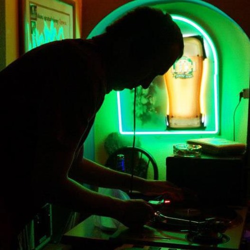 Broken B - Raving breaks liveset