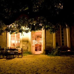 les pieds dans le sable