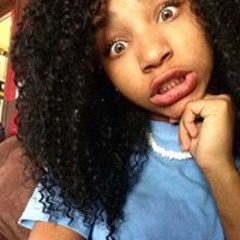 Qvêéñ ChŷññaMøé