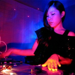 DeeJay Magik HoneyBee