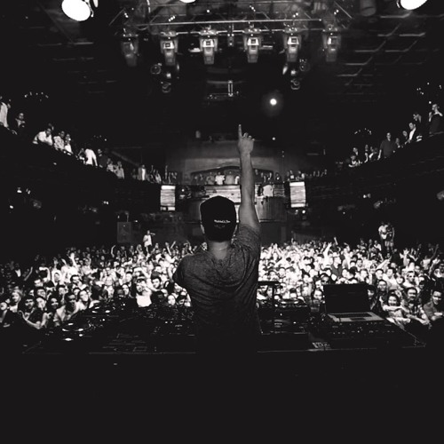 Dimitri Vegas & Like Mike, Martin Garrix Vs. Hardwell & Makj - Countdown To Tremor(Javicii Mashup)