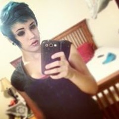 Chloë Kiťťeń Acõsta