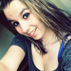 <3