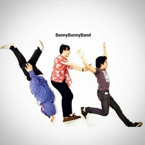 BennyBunnyBand’s avatar