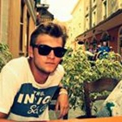 Kamil Wawrzyniak 7