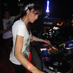 Dj Sandy (Female)