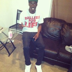 Melvont'e Da MOoch White