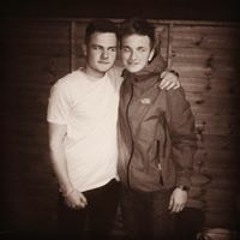 Charlie.Reeves8555