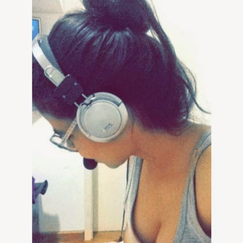 Nena Castro’s avatar