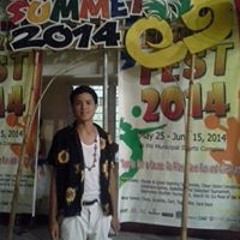 Michael Gil Magnampo