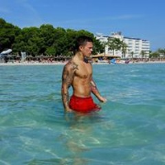 Nicklas E Abrahamsen