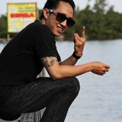 Ricky Hendrick Linggie