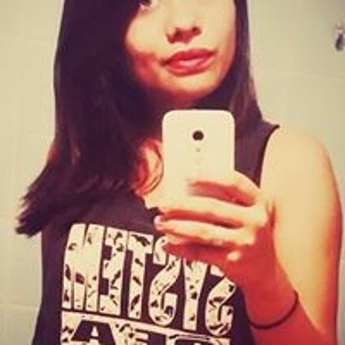 Larissa Gomes’s avatar