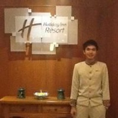 Rizky Aulia R