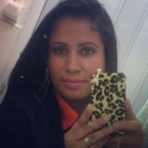 Elaine Monteiro’s avatar