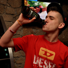 Damian Zub