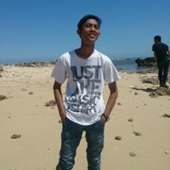 mukti.artharaharja@yahoo.com