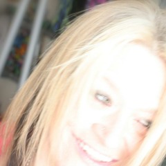 Kat Waxler ( POsinIVY)