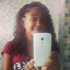 Thays Souza