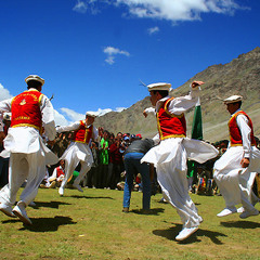 Gumnaam Sadaa