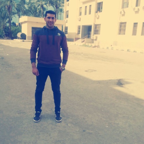 على عينك ياتاجر..حمدى الايه