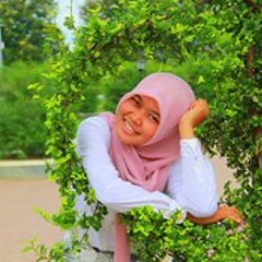 Dina Apriana Putri Husni