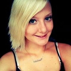 Astrid Victoria Topzom