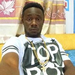 Čhâłīé Błûê Mægíq Łõ