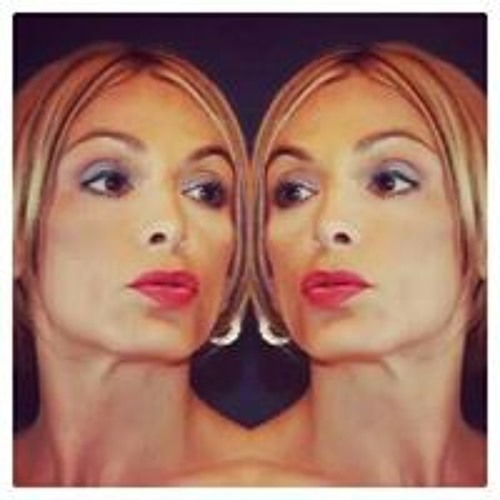 Laura Davanzo Lilyrose’s avatar