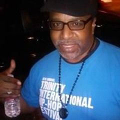 Minister Server Tavares