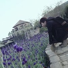 Jhin-Yuan Jhan
